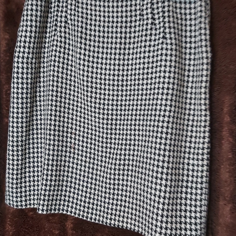 Pencil skirt- belted waist - lined - Picture 5 of 14